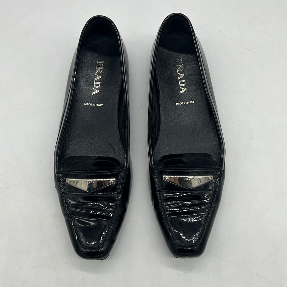 Prada black patent leather loafers : size 37